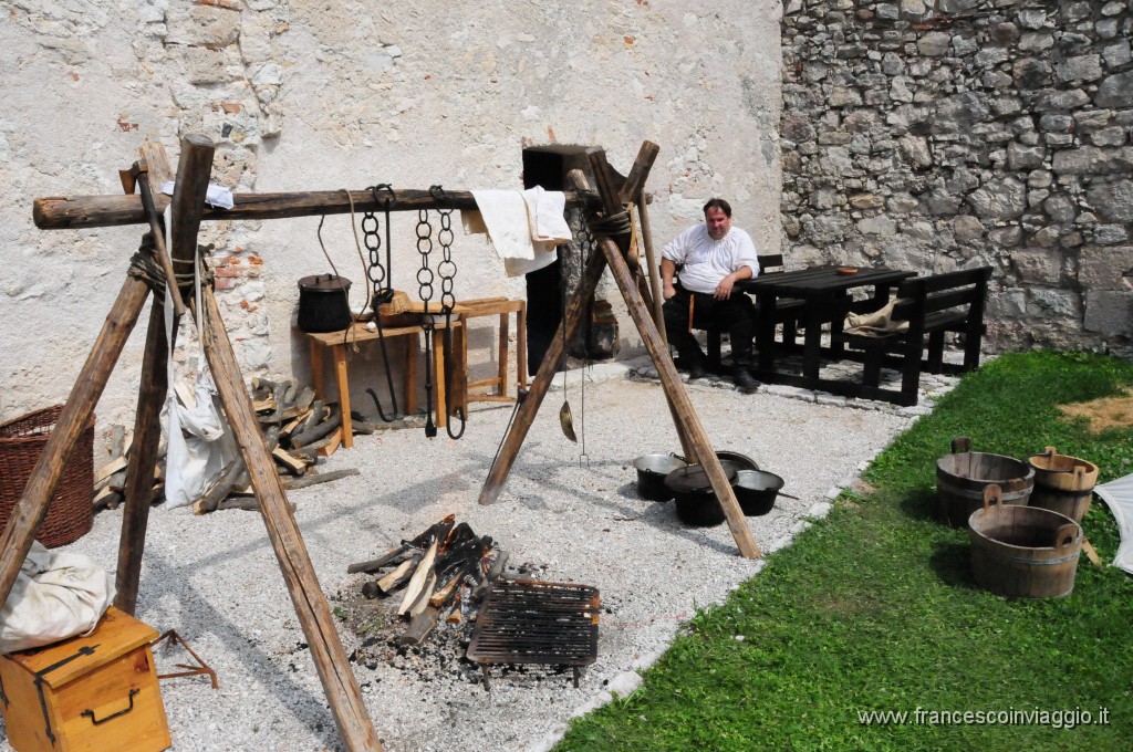 Castello di Beseno 2011.08.06_30.JPG